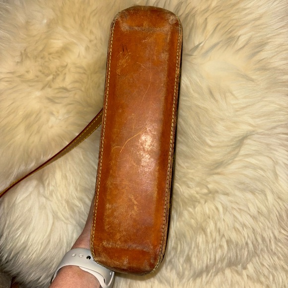 💎RARE💎Authentic (AR0072) LOUIS VUITTON “Trotteur” Shoulder Bag - Picture 6 of 12